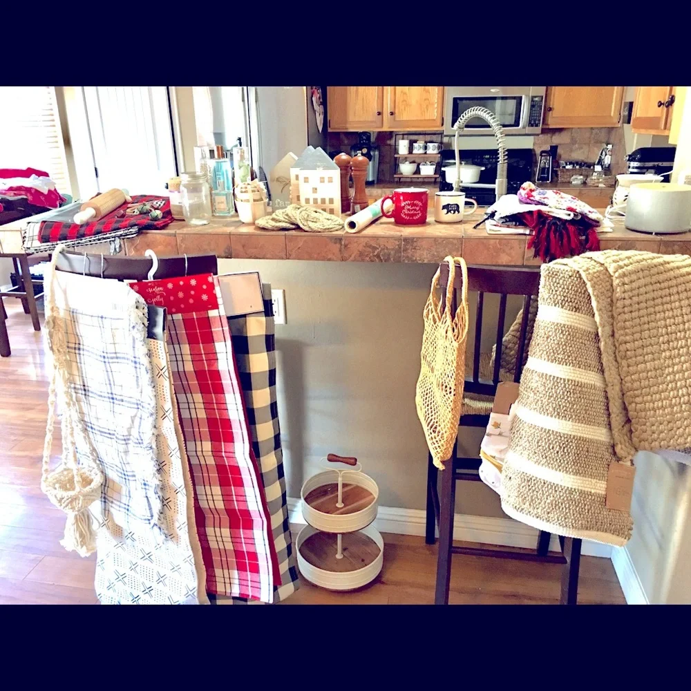Getting ready to list all my farmhouse home decor ——see something u like first ? - Picture 2 of 11